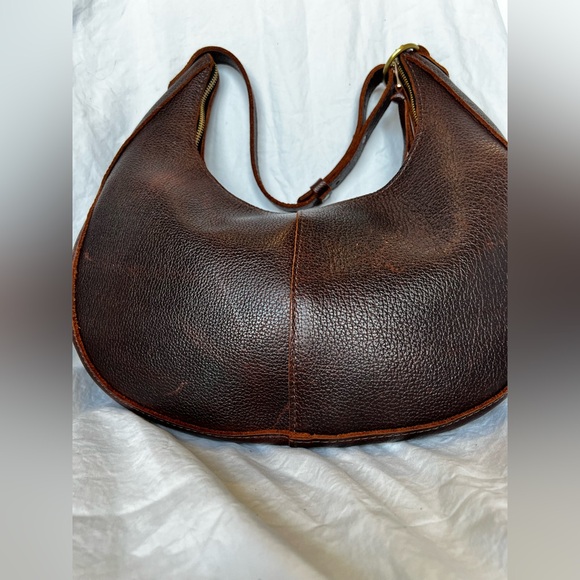 Portland Leather Goods Large Nora Shoulder Bag - Coldbrew Pebbled Leather - Picture 4 of 12